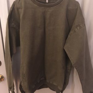 Zara Men’s Distressed Crew Neck